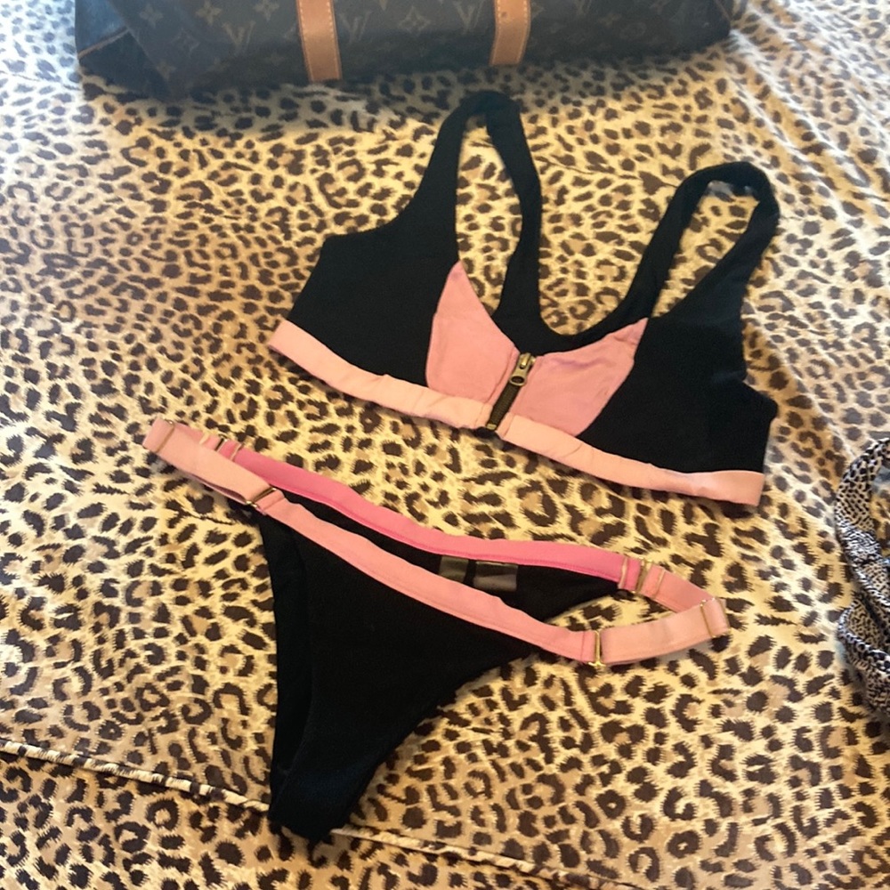 Beach Bunny black and pink bikini